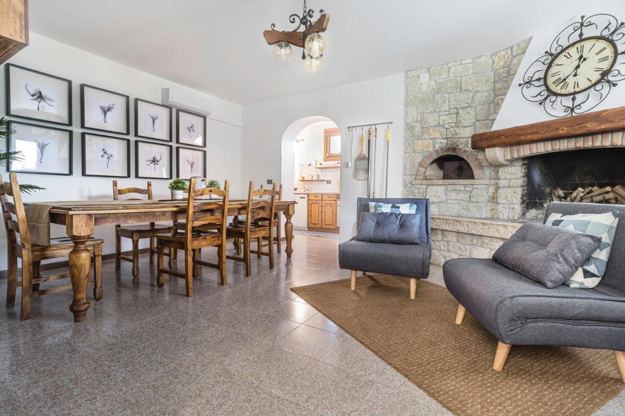 Wanderlust Apt In Villa Con Piscina - 45 Min Venezia - Zona Unesco San Pietro Di Feletto Extérieur photo